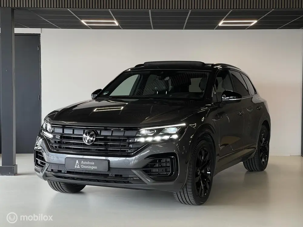Volkswagen Touareg 3.0 TSI Hybrid R-Line | Pano | Luchtverin uit 2020, foto 17