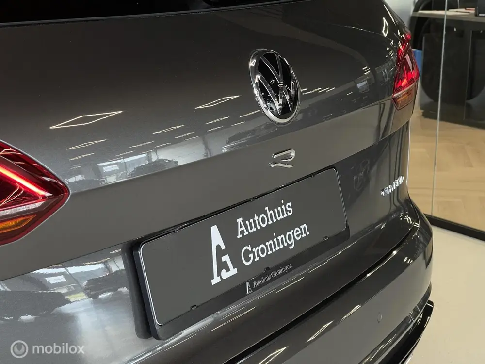 Volkswagen Touareg 3.0 TSI Hybrid R-Line | Pano | Luchtverin uit 2020, foto 5
