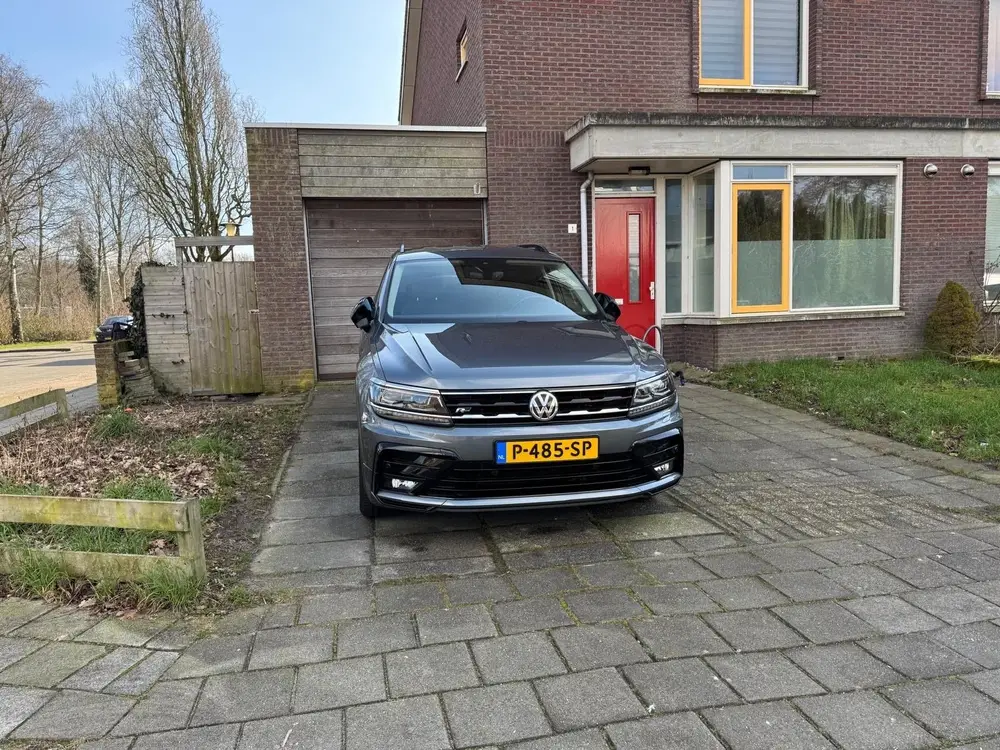Volkswagen Tiguan Allspace Tiguan 1.5 TSI 150pk 2021 R-Line uit 2021, foto 2