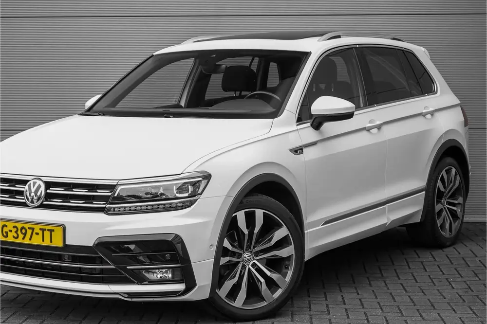 Volkswagen Tiguan 1.5 TSI DSG R-Line Pano ACC Camera CarPlay uit 2019, foto 17
