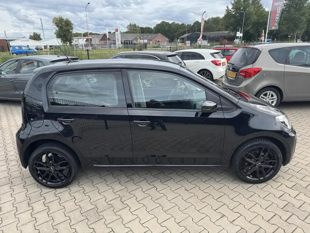 Volkswagen Up! 1.0 BMT move up! Airco + Lm velgen, topstaat uit 2019, foto 2