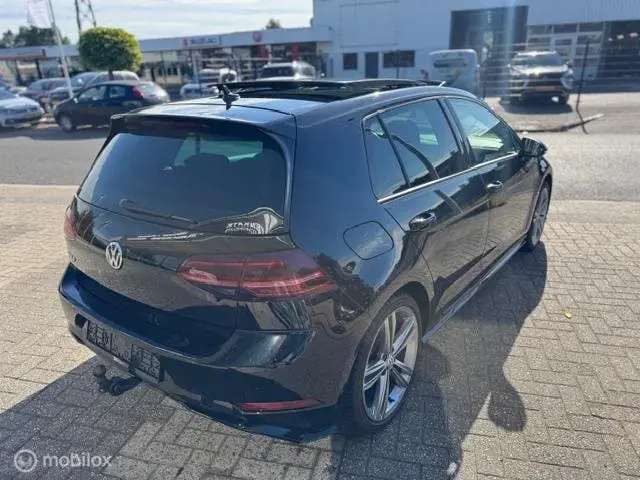 Volkswagen Golf 1.5 TSI Highline Business R uit 2019, foto 10