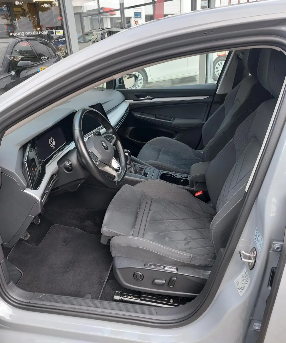 Volkswagen Golf 1.5 TSI Life Business 17 inch Sport st uit 2020, foto 11