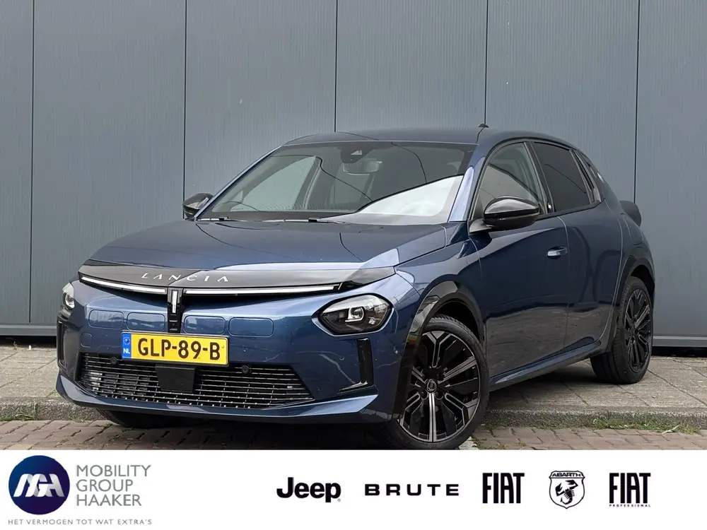 Lancia Ypsilon Edizione Limitata Cassina Navigatie | Apple c uit 2024