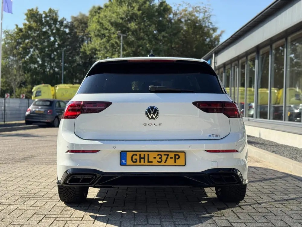 Volkswagen Golf 1.5 eTSI R-Line Business Pano Sfeer uit 2023, foto 11