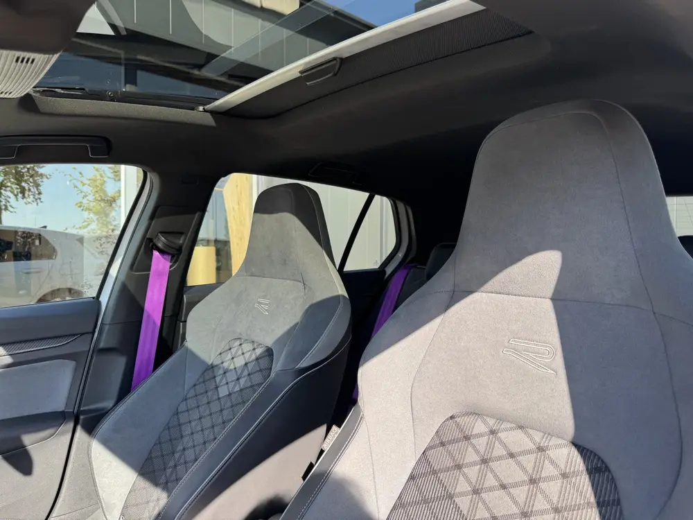 Volkswagen Golf 1.5 eTSI R-Line Business Pano Sfeer uit 2023, foto 5