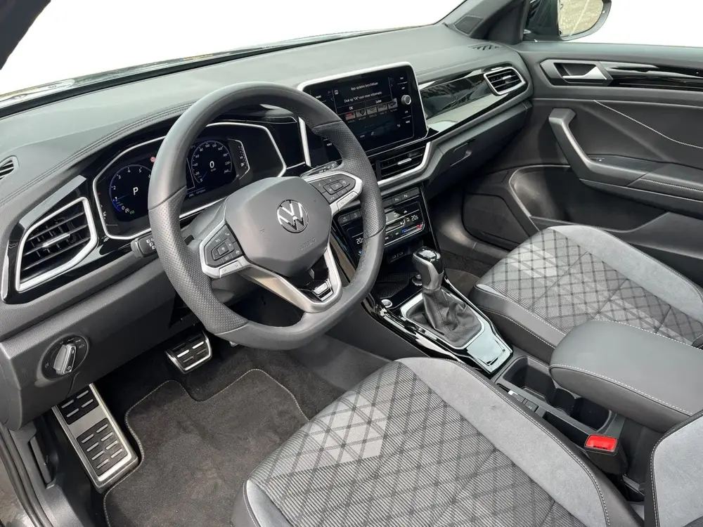 Volkswagen T-Roc 1.5 TSI R-Line Edition | Panoramadak | Park uit 2025, foto 17