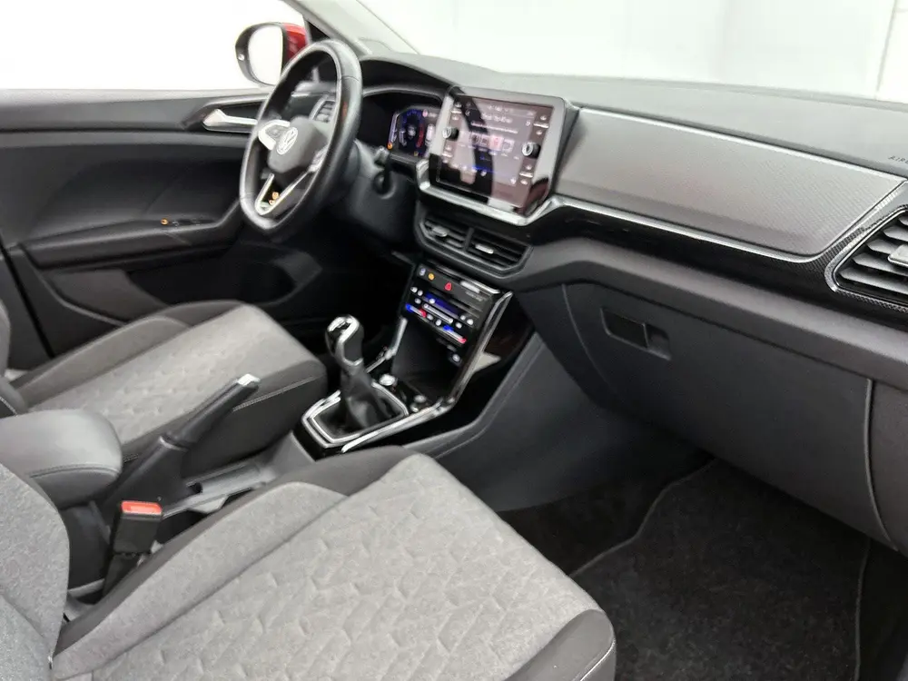 Volkswagen T-Cross 1.0 TSI Life Edition | 95 PK | Trekhaak | uit 2024, foto 19