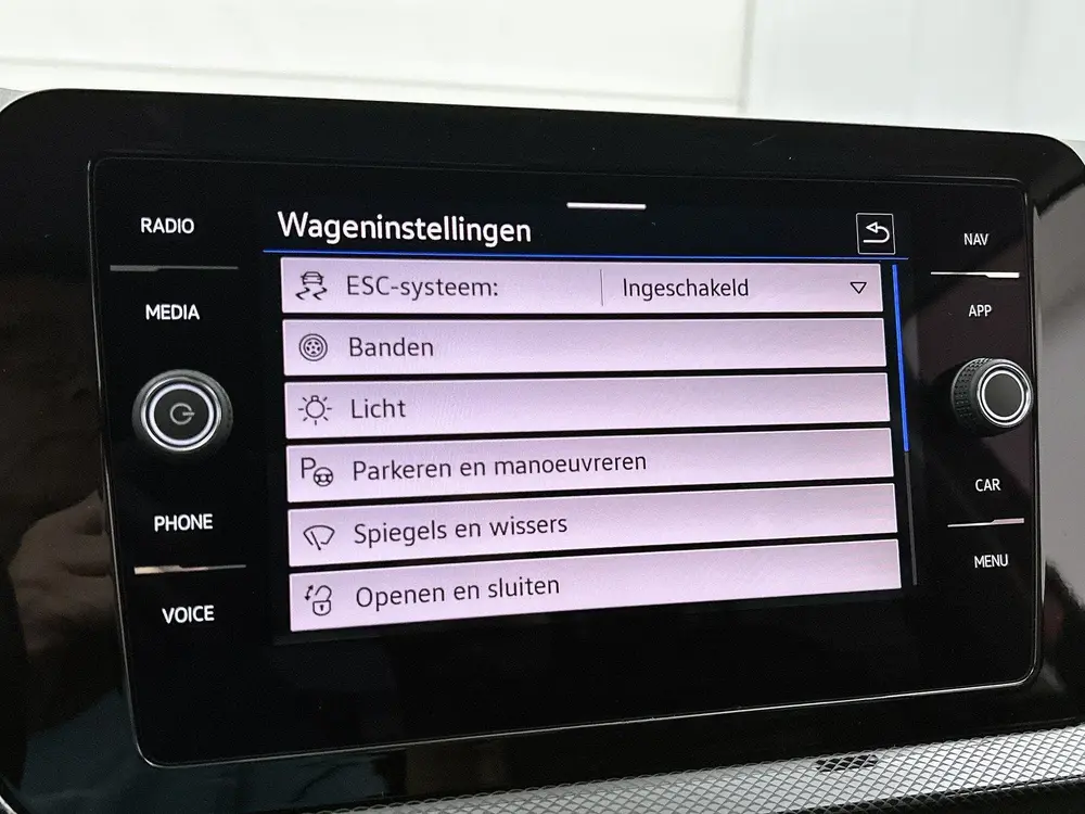 Volkswagen T-Cross 1.0 TSI Life Edition | 95 PK | Trekhaak | uit 2024, foto 7