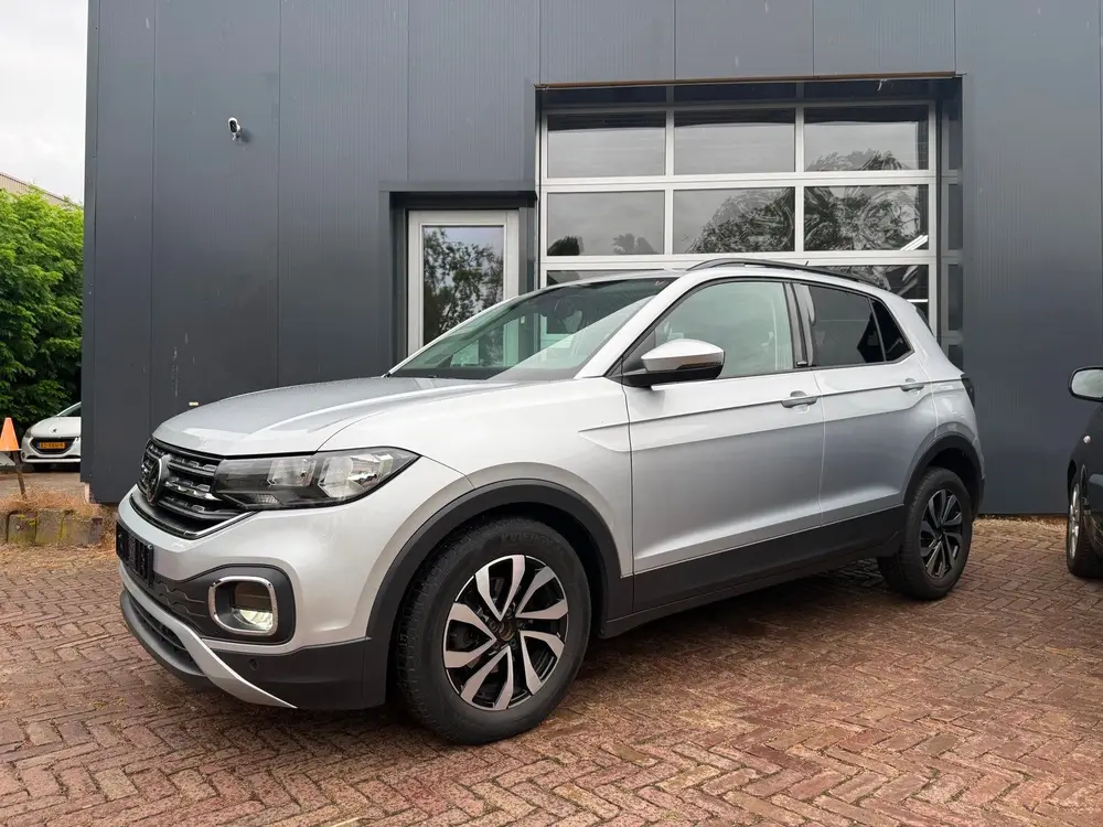 Volkswagen T-Cross 1.0 TSI Active | ACC | Trekhaak | Navigat uit 2022, foto 2