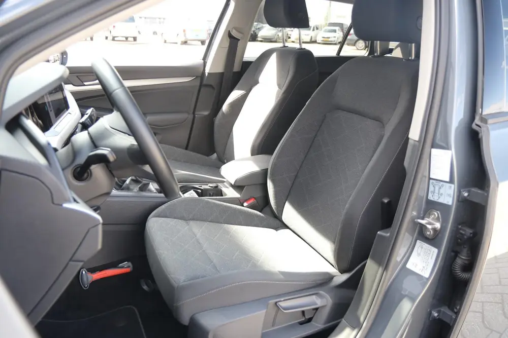 Volkswagen Golf Variant 1.0 TSI 110pk Life | Navigatie | Get uit 2024, foto 4