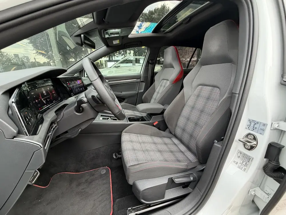 Volkswagen Golf 2.0 TSI GTI 245PK | Panoramadak | Stoel- en uit 2020, foto 8