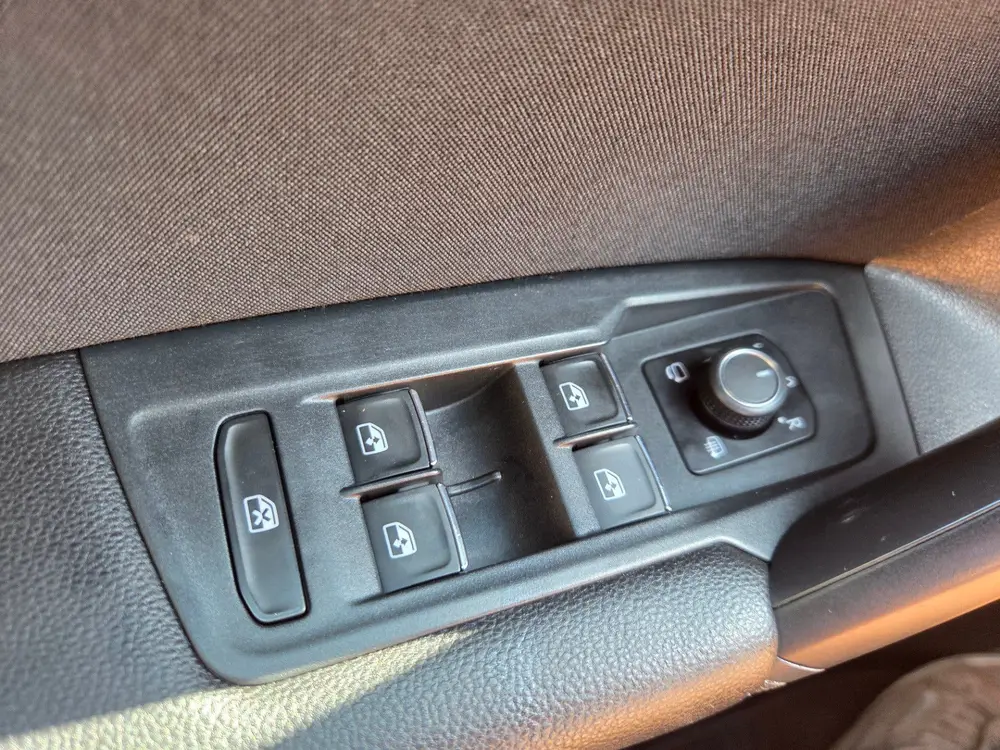 Volkswagen Tiguan 1.4 TSI eHybrid R-Line Business+ | Panoram uit 2021, foto 19