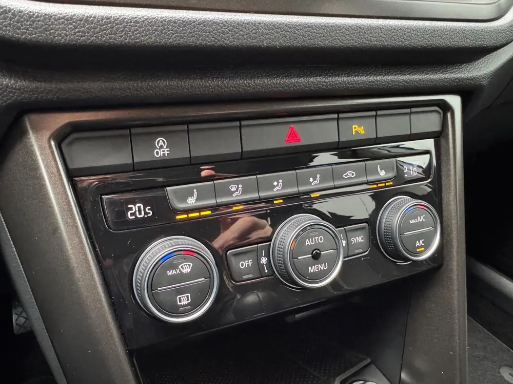 Volkswagen T-Roc 1.5 TSI Sport Business R Navi, LED, Camera uit 2019, foto 12