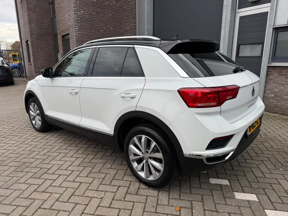 Volkswagen T-Roc 1.5 TSI Sport Business R Navi, LED, Camera uit 2019, foto 2