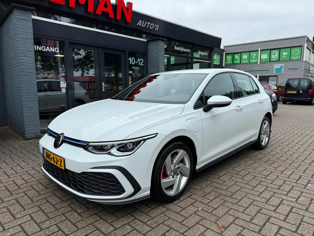 Volkswagen Golf 1.4 eHybrid GTE | Trekhaak | Stoelverwarming uit 2022, foto 2