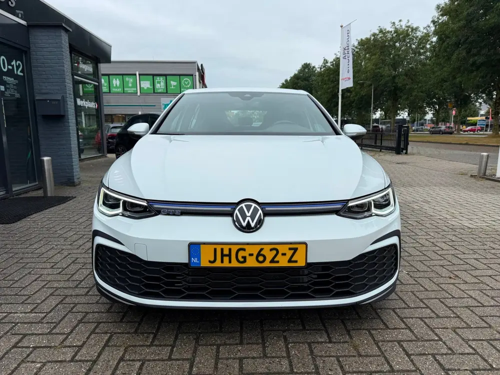Volkswagen Golf 1.4 eHybrid GTE | Trekhaak | Stoelverwarming uit 2022, foto 3
