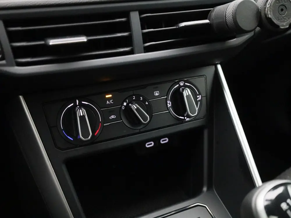 Volkswagen Polo 1.0 TSI Life Edition | Parkeersensoren achte uit 2025, foto 15