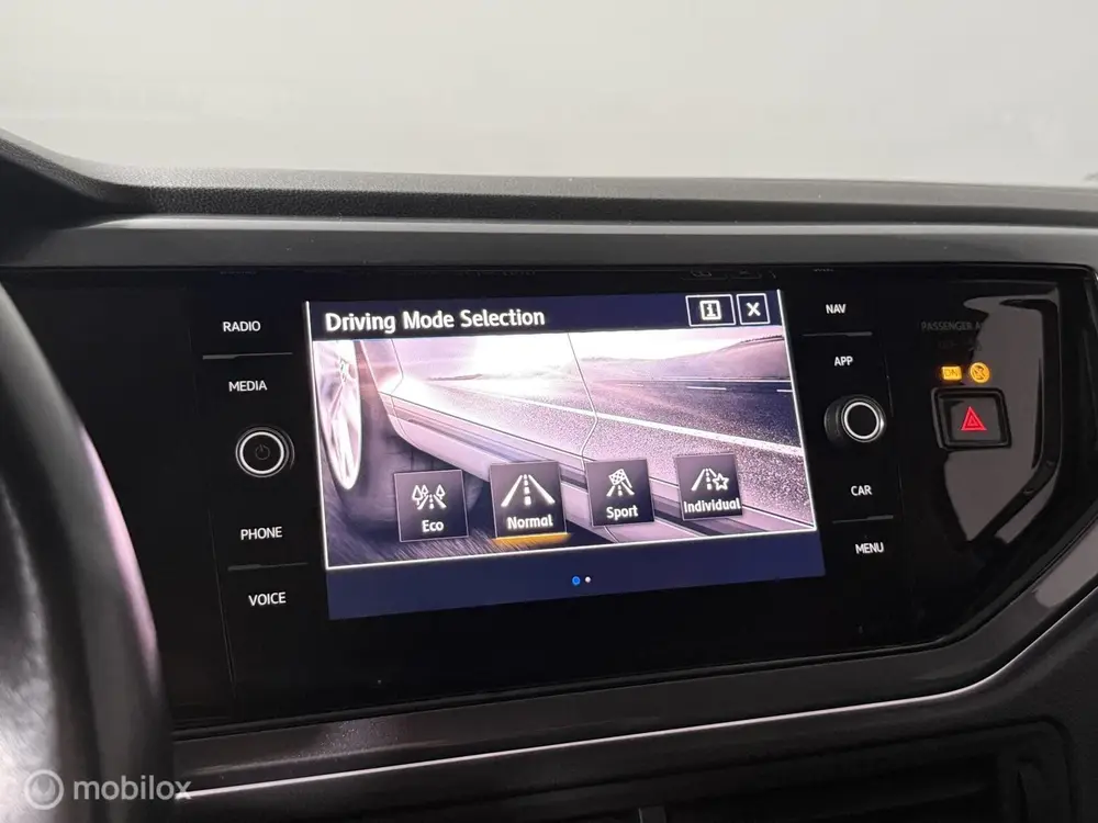 Volkswagen Polo 1.0 TSI R-LINE | AD. CRUISE | APPCNNCT uit 2020, foto 18