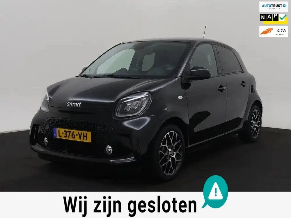 Smart Forfour EQ Comfort PLUS 18 kWh SOH 96%, Pano dak, Leer uit 2021