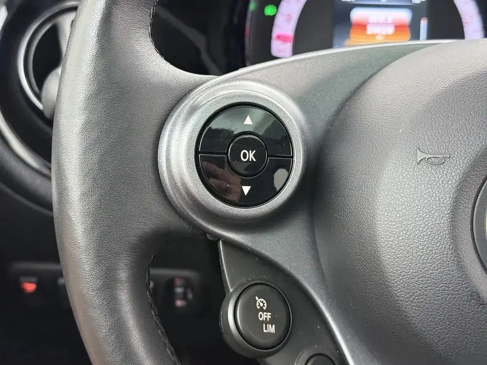 Smart Forfour EQ Comfort PLUS 18 kWh SOH 96%, Pano dak, Leer uit 2021, foto 19