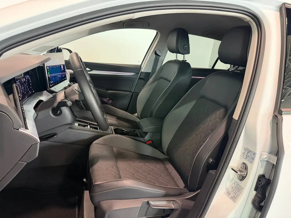 Volkswagen Golf 1.5 eTSI Goal 150pk|LED|Navigatie|Virtual|Ca uit 2025, foto 4