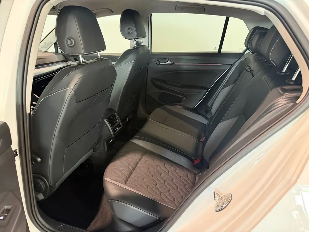 Volkswagen Golf 1.5 eTSI Goal 150pk|LED|Navigatie|Virtual|Ca uit 2025, foto 5
