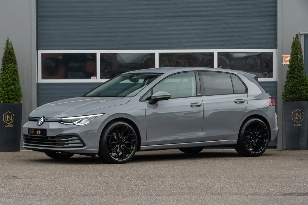 Volkswagen Golf 1.0 eTSI Life|Sfeerverlichting|stuurverwarmd uit 2021