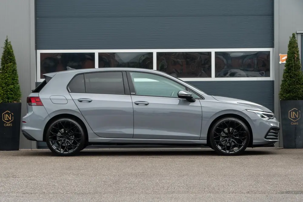 Volkswagen Golf 1.0 eTSI Life|Sfeerverlichting|stuurverwarmd uit 2021, foto 10