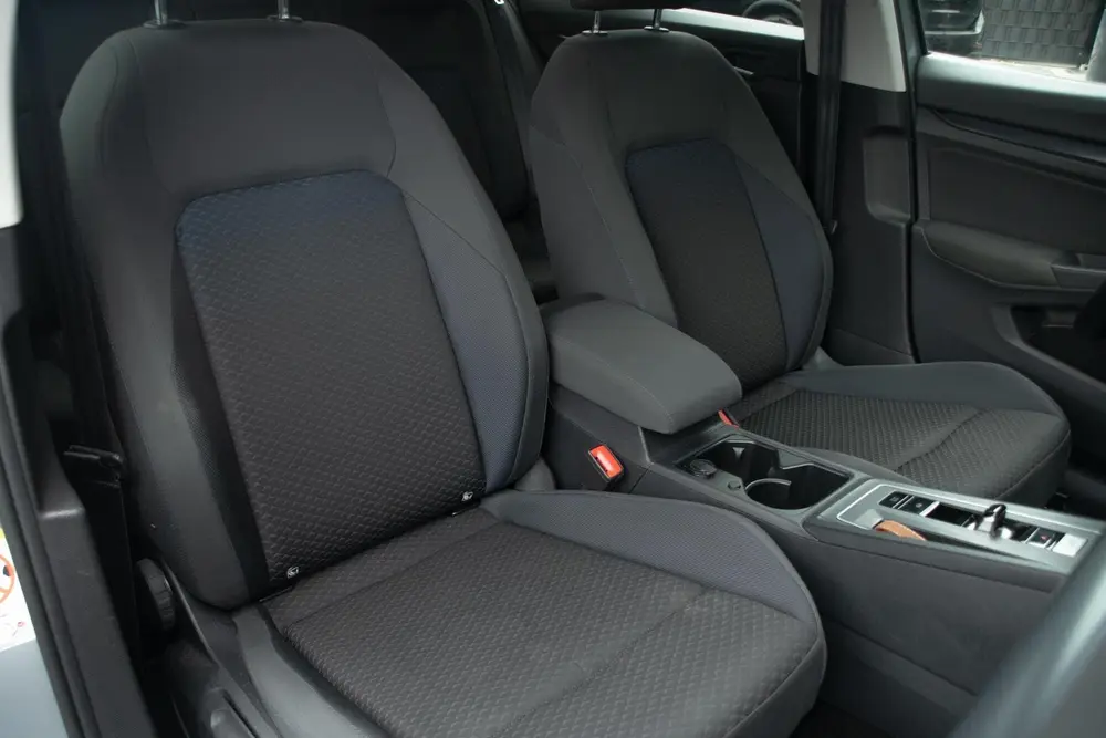 Volkswagen Golf 1.0 eTSI Life|Sfeerverlichting|stuurverwarmd uit 2021, foto 12