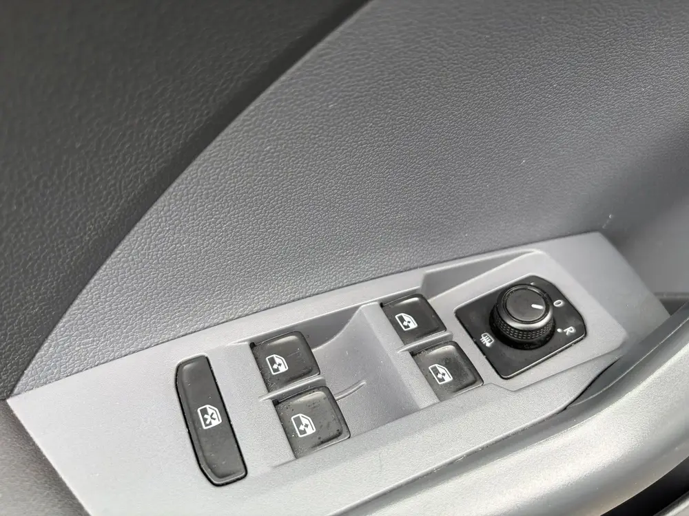 Volkswagen T-CROSS 1.0 TSI Life Business uit 2019, foto 8