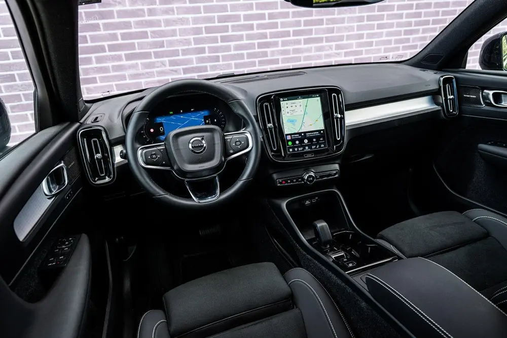 Volvo XC40 2.0 B4 Plus Black Edition | Trekhaak | Lichtmetal uit 2026, foto 13
