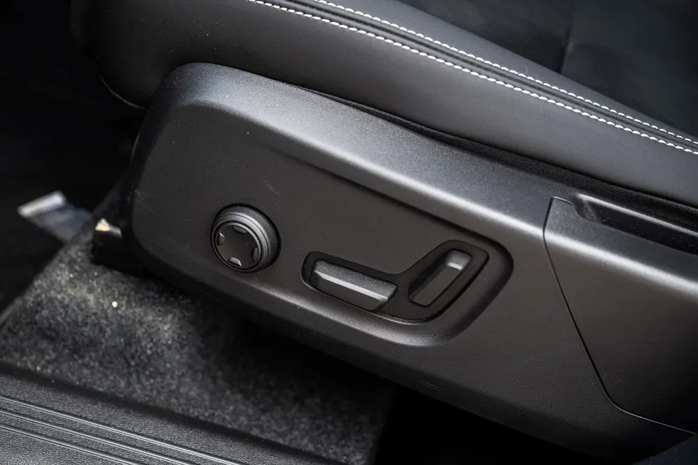 Volvo XC40 2.0 B4 Plus Black Edition | Trekhaak | Lichtmetal uit 2026, foto 9