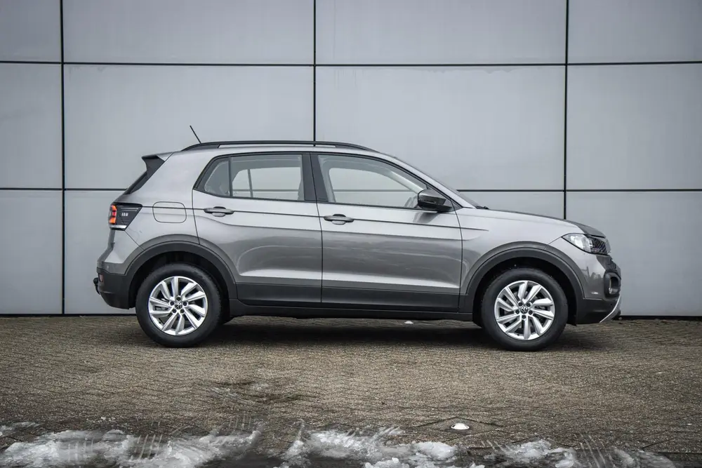 Volkswagen T-Cross 1.0 TSI 110pk DSG Style | Trekhaak | Voor uit 2021, foto 3