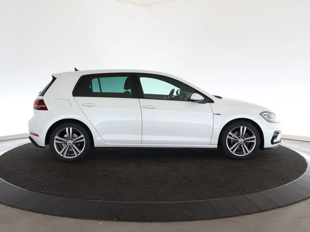 Volkswagen Golf 1.5 TSI Highline Business R (bj 2019) uit 2019, foto 5