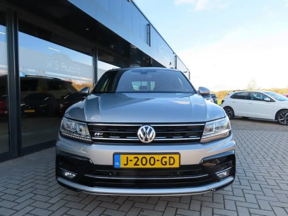 Volkswagen TIGUAN 1.5 TSI DSG R-Line Panorama Ecc Acc Navi 2 uit 2020, foto 2