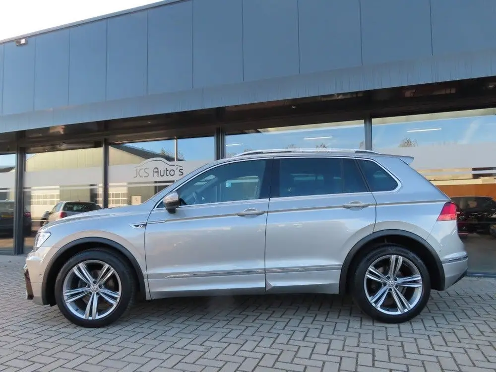 Volkswagen TIGUAN 1.5 TSI DSG R-Line Panorama Ecc Acc Navi 2 uit 2020, foto 4