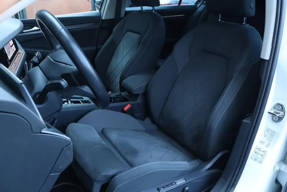 Volkswagen Golf 8 1.5 eTSI Style / 150PK / DSG / Virtual Coc uit 2020, foto 17