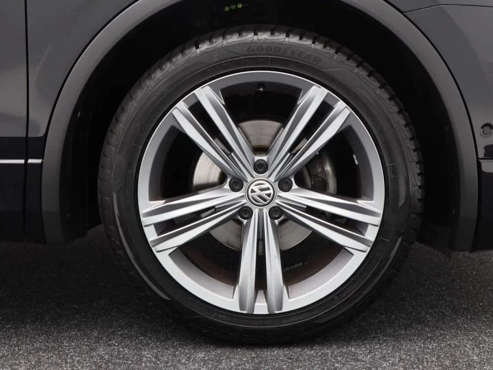 Volkswagen Tiguan 1.5 TSi 150 Pk Automaat R-Line | Stoelverw uit 2020, foto 12