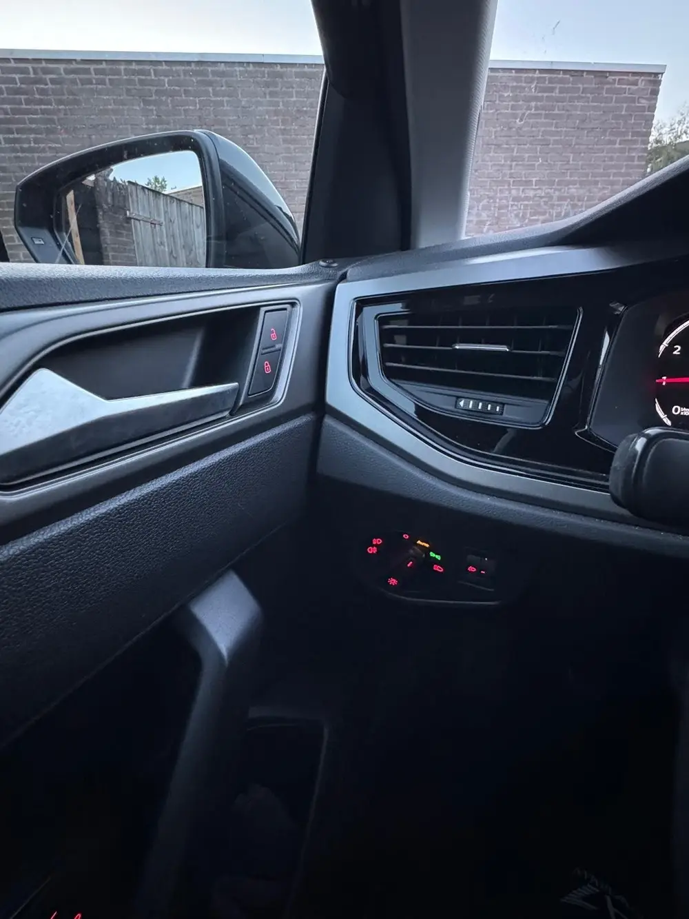 Volkswagen Polo 1.0 TSI 95pk 2019 Zwart uit 2019, foto 8