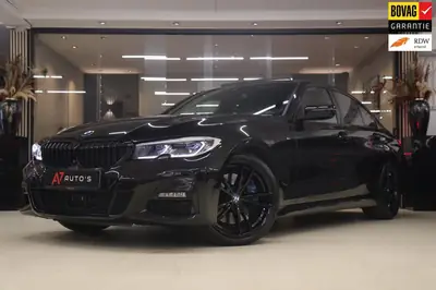 BMW 3-Serie 330i High Executive PANO/CARPLAY/SFEER/HK/HUD/VO uit 2020