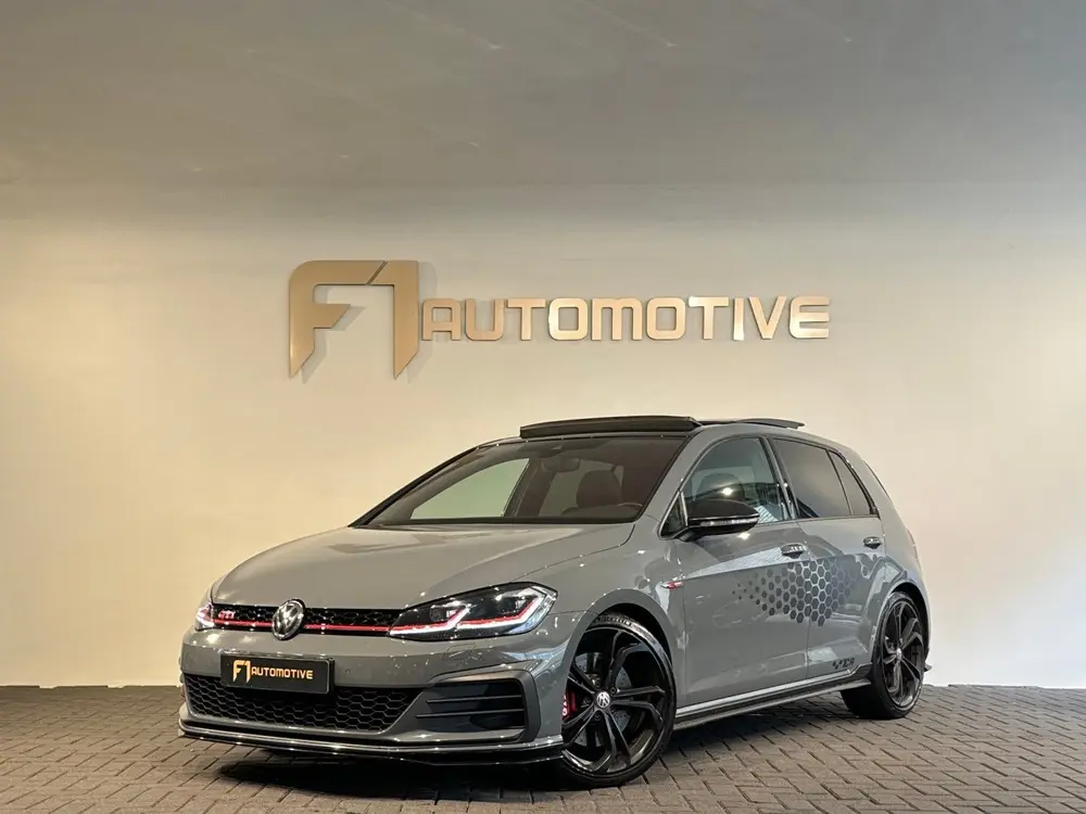 Volkswagen GOLF 2.0 TSI GTI TCR Pano|ACC|BlindSpot|Camera|La uit 2019