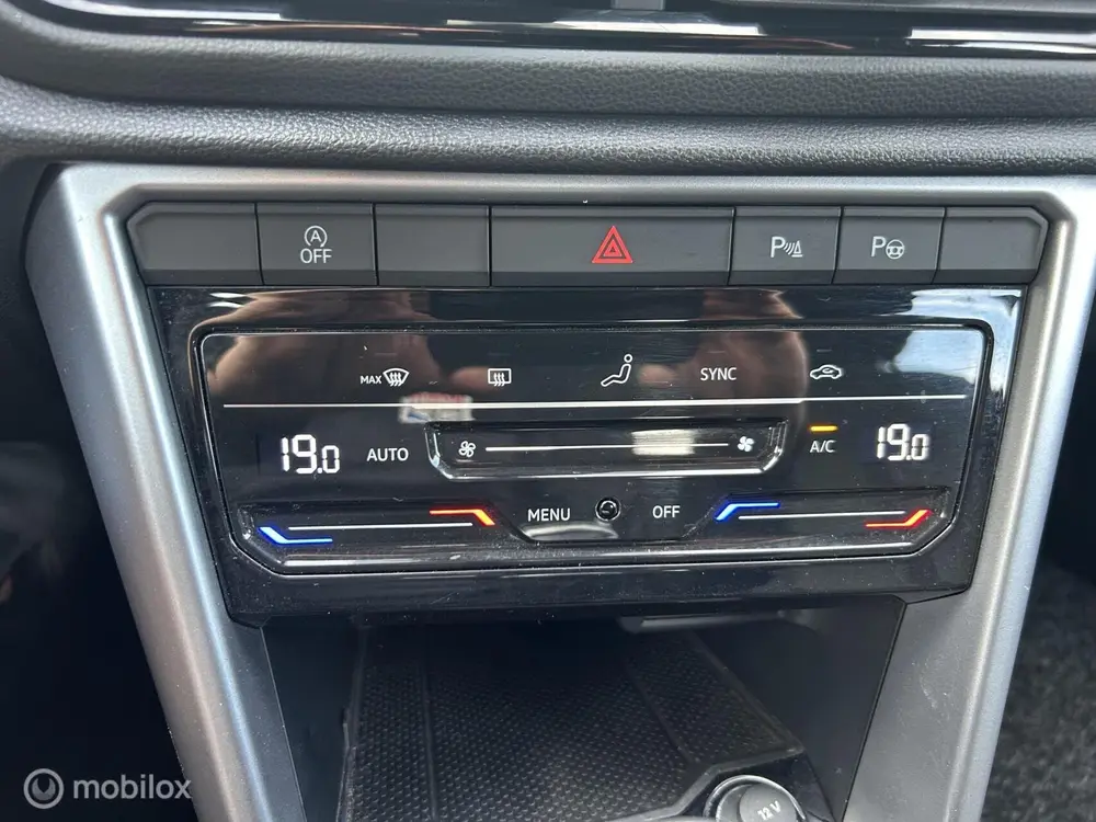 Volkswagen T-Roc 1.0 TSI Life uit 2023, foto 14