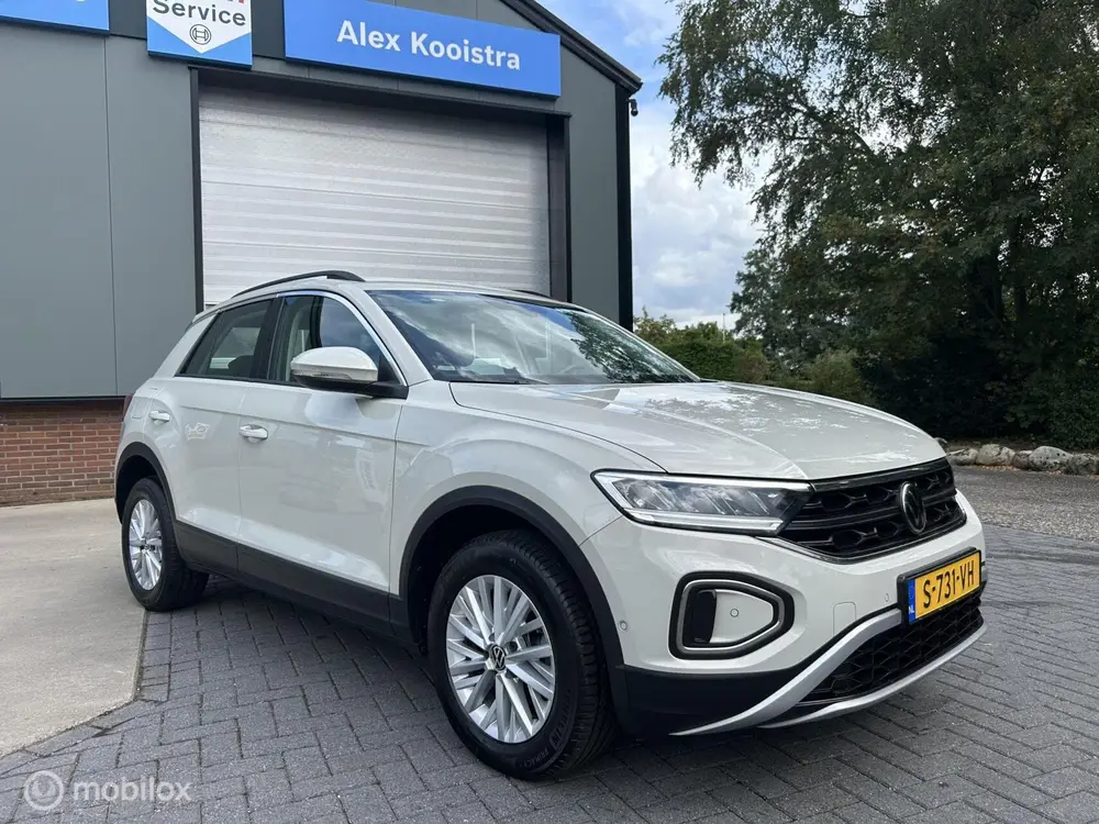Volkswagen T-Roc 1.0 TSI Life uit 2023, foto 17