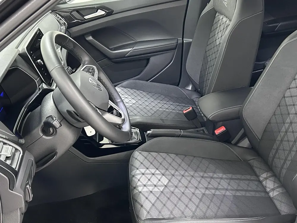 Volkswagen T-Cross 1.5 TSI R-Line Edition Trekhaak| Navi | C uit 2025, foto 7