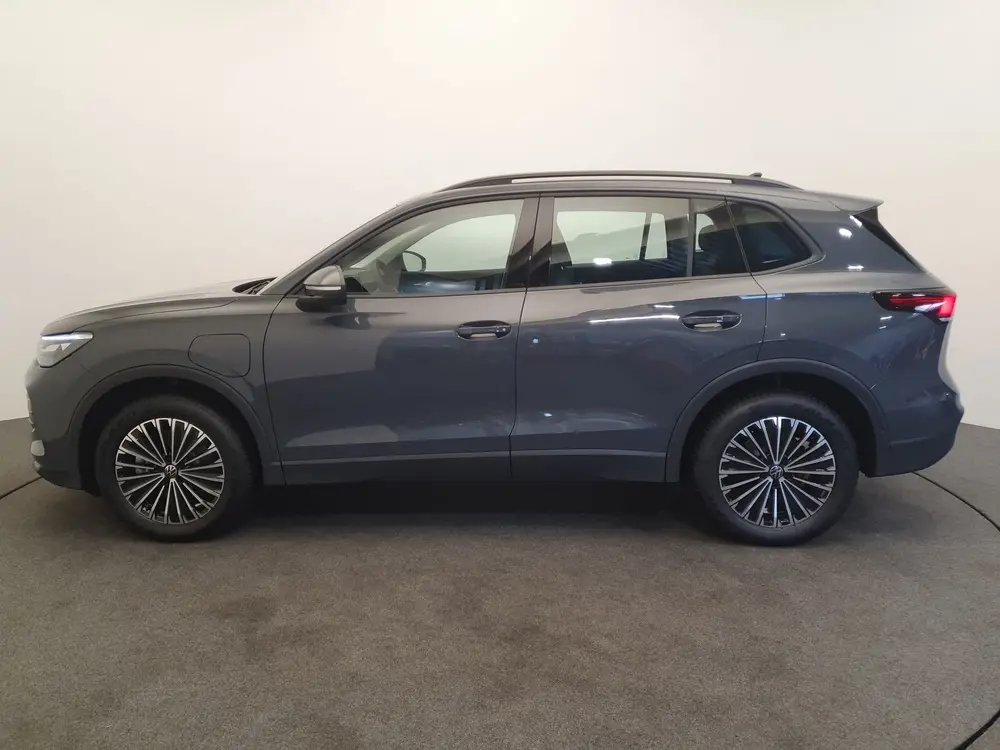 Volkswagen Tiguan 1.5 eHybrid 204pk DSG/AUT Life Wegklapbare uit 2025, foto 2