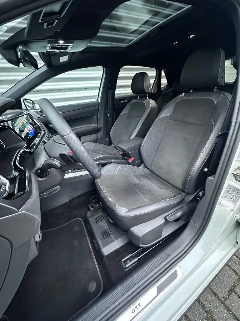 Volkswagen Polo 2.0 GTI 207pk | Pano | Beats | Keyless | IQ uit 2022, foto 10
