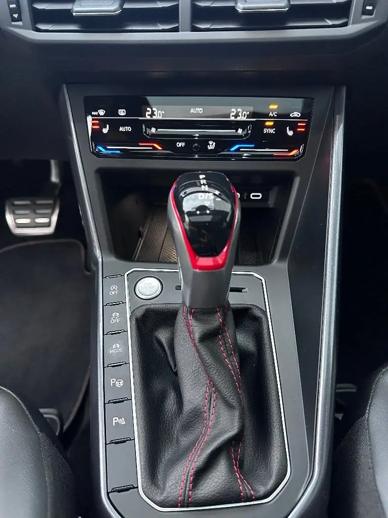 Volkswagen Polo 2.0 GTI 207pk | Pano | Beats | Keyless | IQ uit 2022, foto 14
