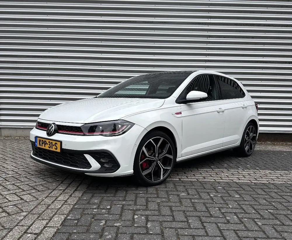 Volkswagen Polo 2.0 GTI 207pk | Pano | Beats | Keyless | IQ uit 2022, foto 2
