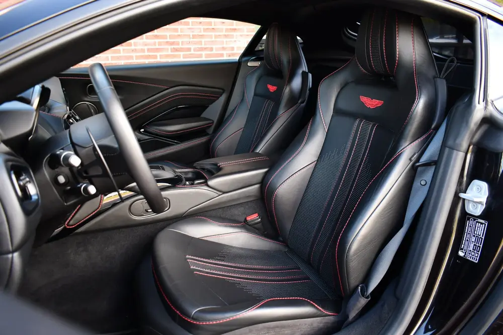 Aston Martin Vantage 4.0 V8 Carbon-ext | Ceramic-brakes | 26 uit 2019, foto 4
